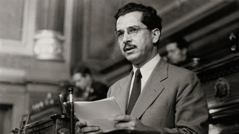 Gilberto Freyre durante sua trajetória como deputado federal